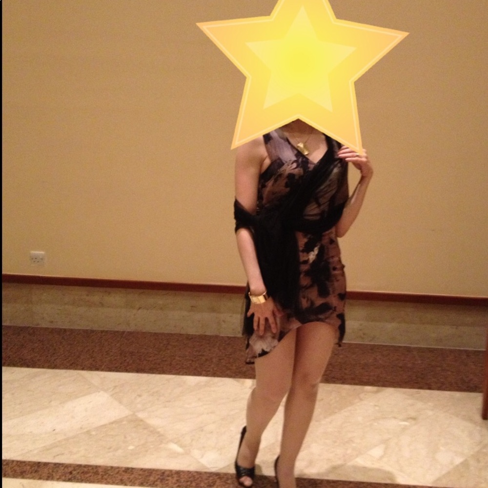 Dress - Picture 3 of 5